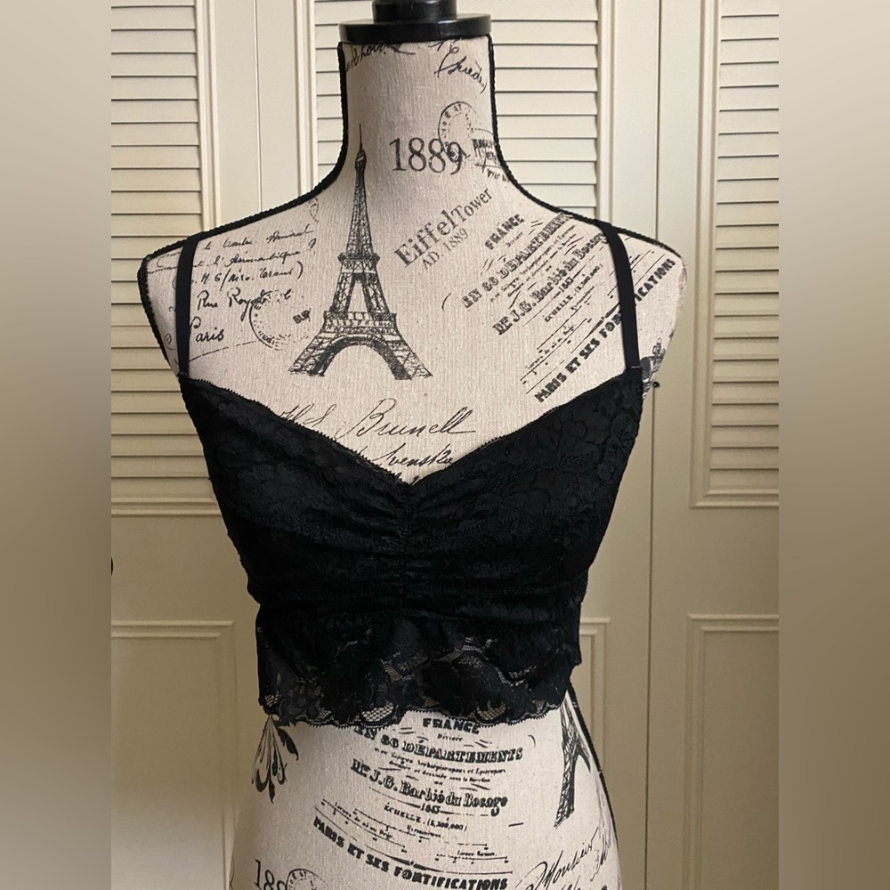 Xhilaration black lace bralette